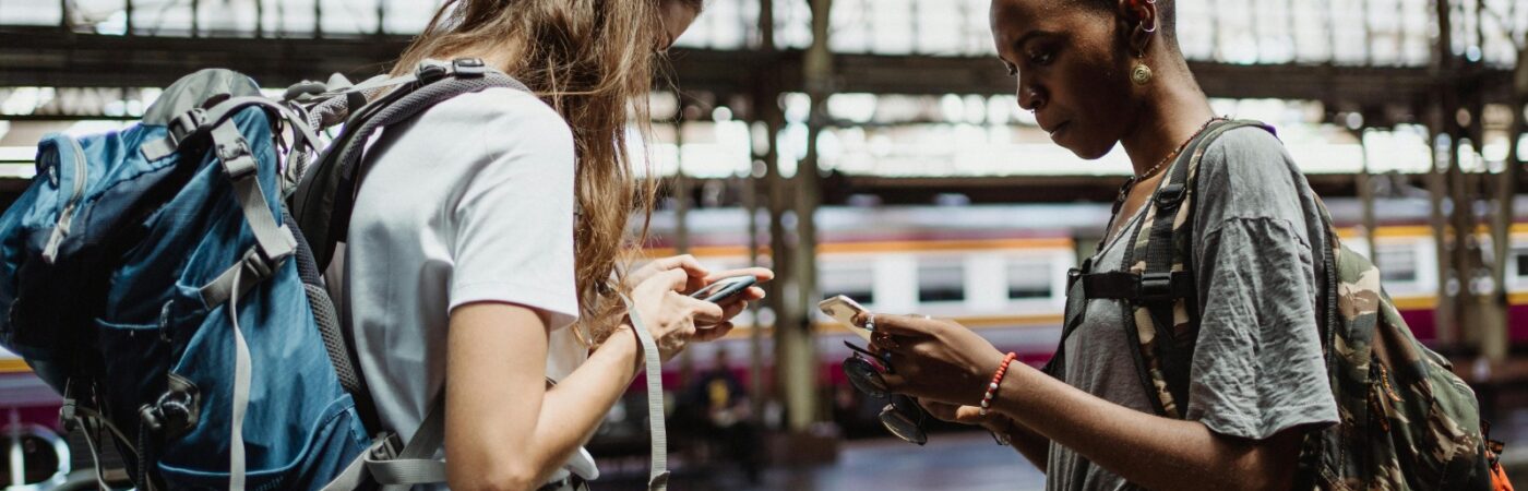 Playing Aviator & Digital Downtime as a Modern Travel Essential